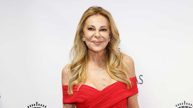 Ana Obregón escote bardot