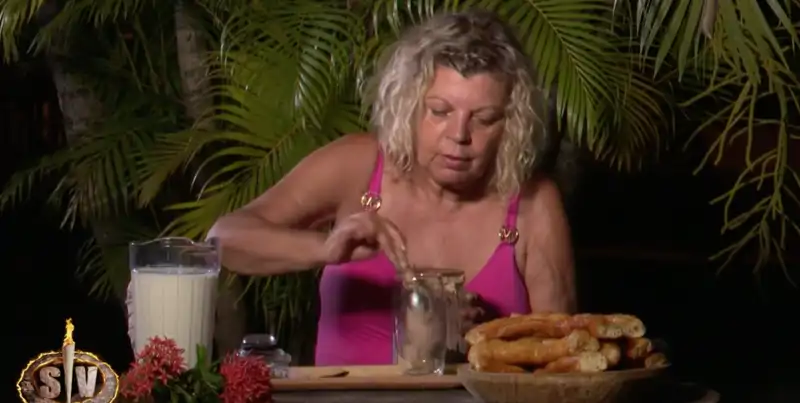 Terelu Campos comiendo en 'Supervivientes'