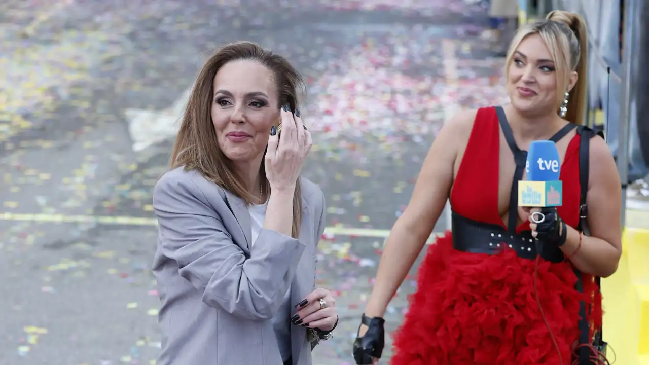 Así ha sido el encuentro tras las cámaras de Marta Riesco y Rocío Carrasco en el estreno de 'La familia de la tele'