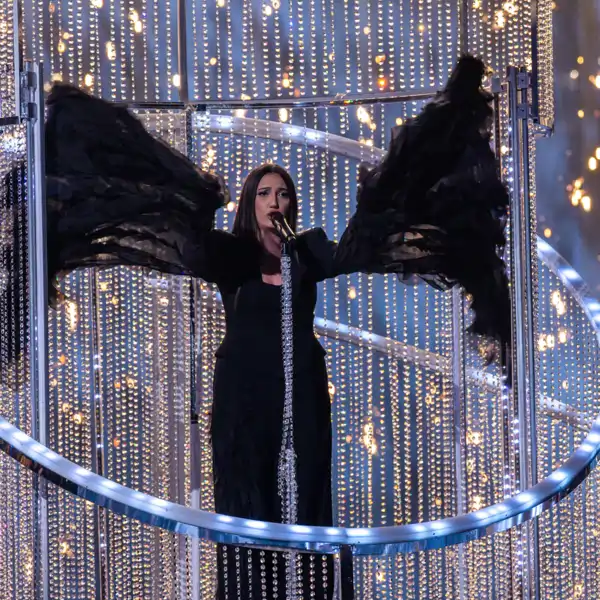 La representante de Israel durante la semifinal de Eurovisión 2025