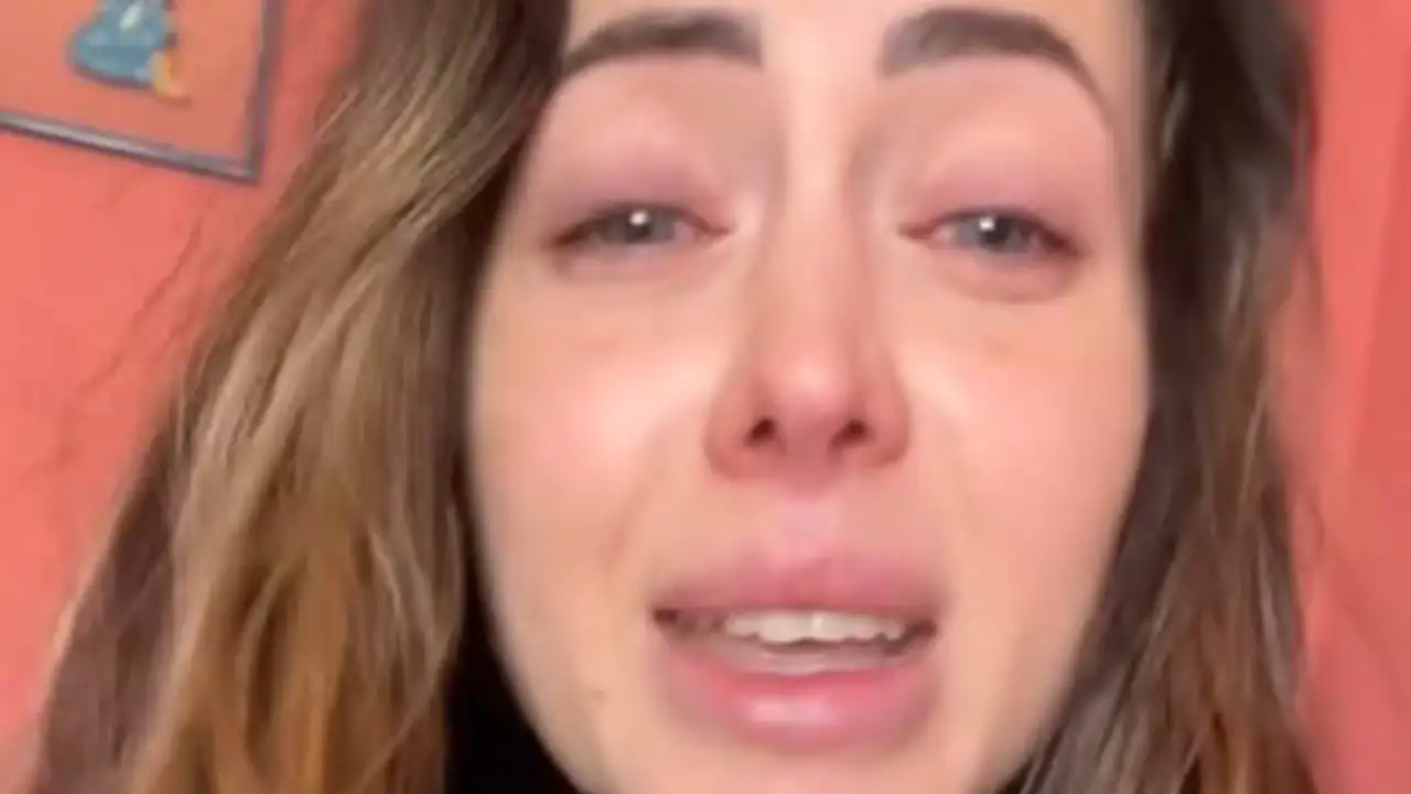 Mahi Masegosa, destrozada, anuncia entre lágrimas el fallecimiento de una de las personas más importantes de su vida: "Estoy perdida y muy triste"