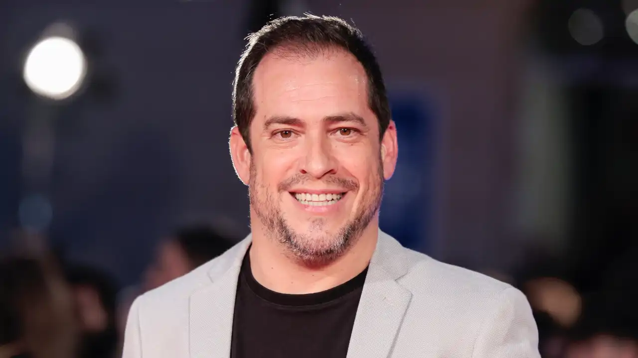 Qué fue del El Langui: su vida actual en su 'tasca' de inspiración madrileña en Málaga, mientras sigue centrado en su gira de funciones de comedia